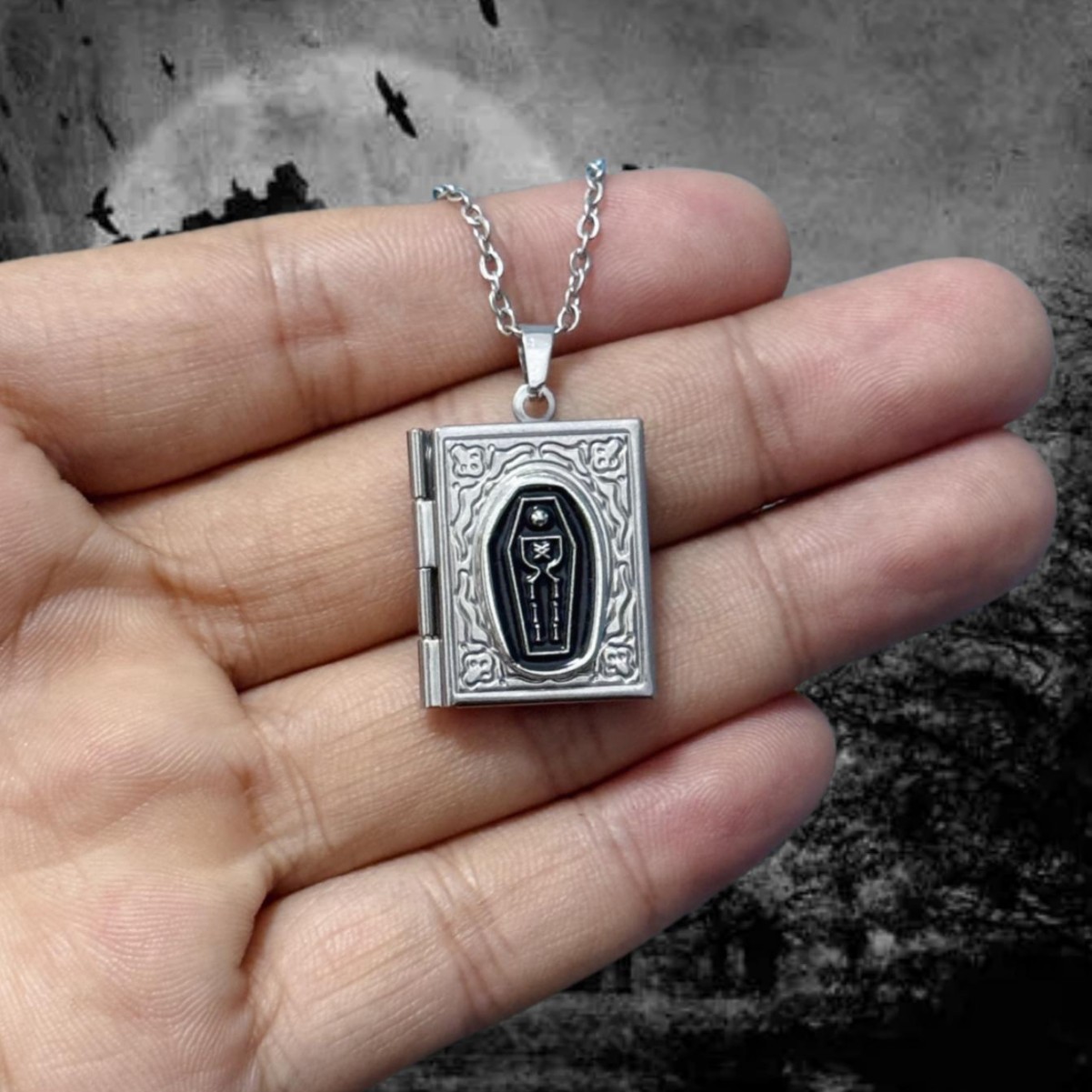 Gothic Horror Coffin Book Neck - огляд і ціна Vintage Fashion Books
