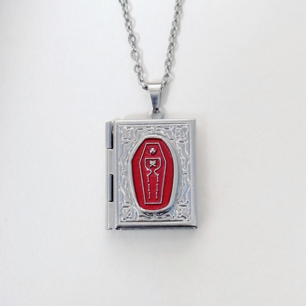 Gothic Horror Coffin Book Neck - огляд і ціна Vintage Fashion Books