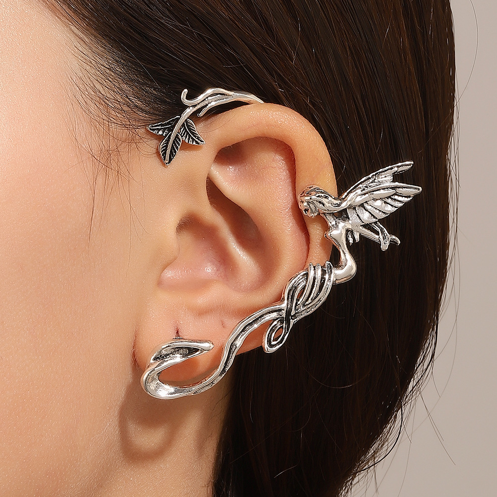 Gothic Three Headed Snake Earr - огляд і ціна Vintage Fashion Guild