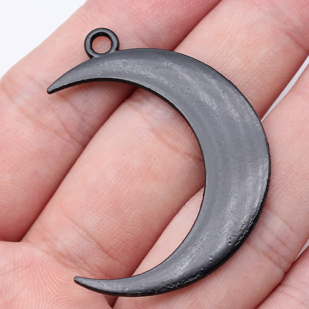 Engraved Crescent Moon Star Ch - огляд і ціна Vintage Fashion Jewelry Necklaces