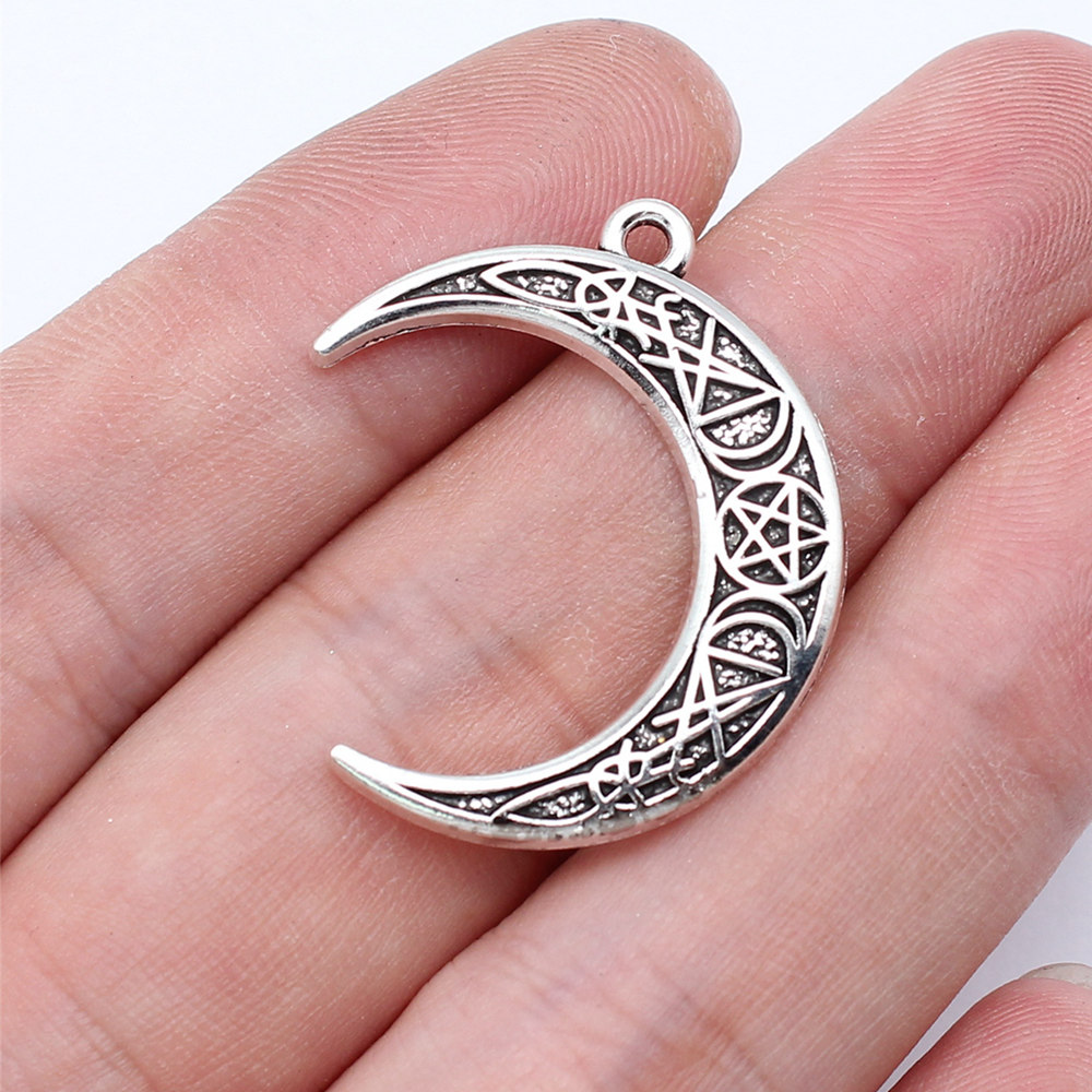 Engraved Crescent Moon Star Ch - огляд і ціна Vintage Fashion Jewelry Necklaces