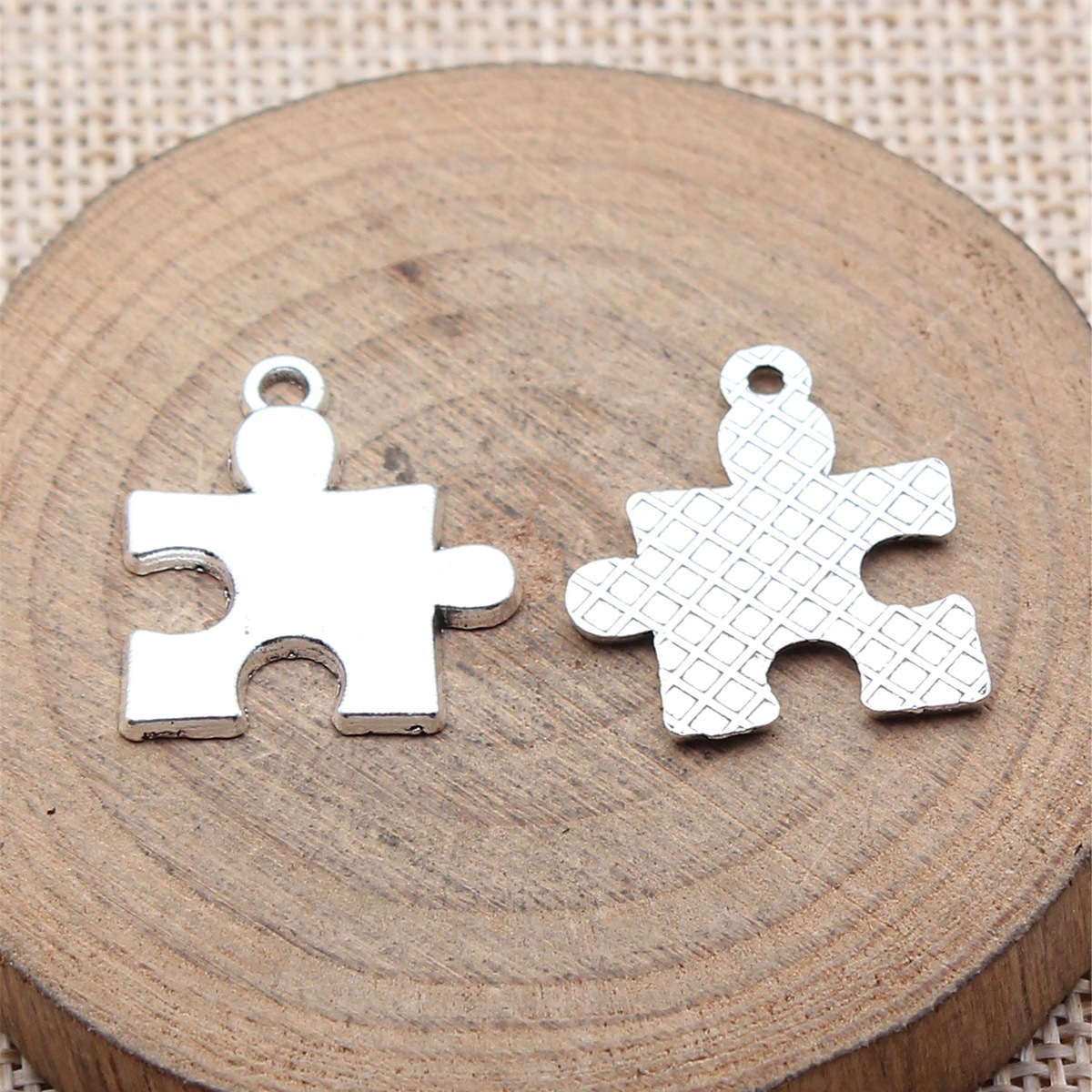 WYSIWYG 10pcs 23x20mm 2 Colors - огляд і ціна Vintage Fashion Online