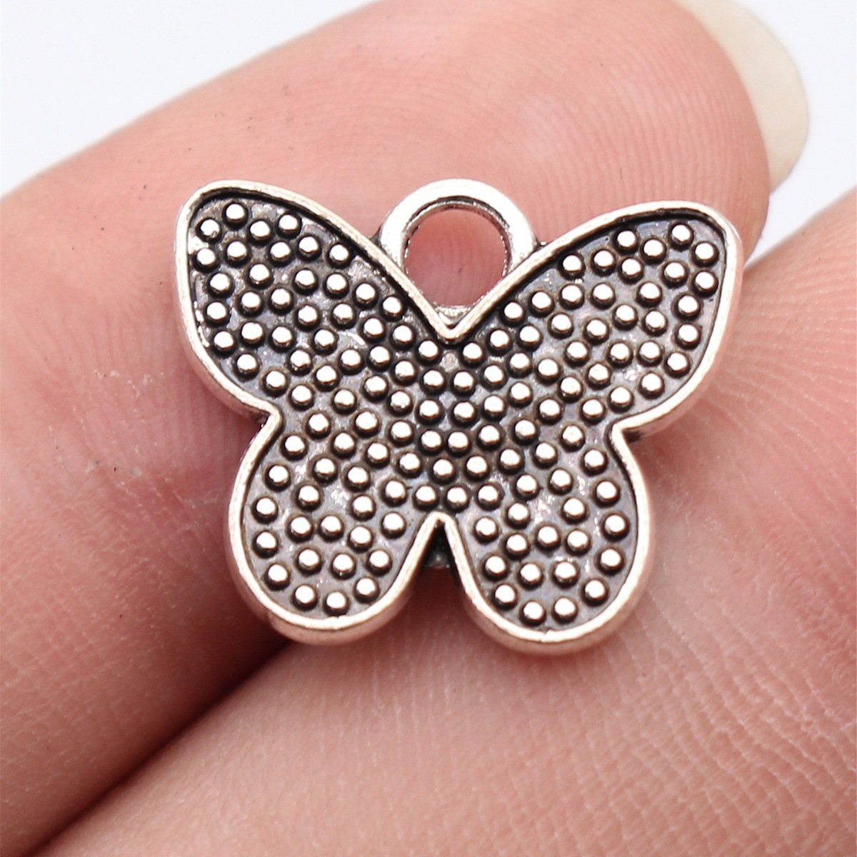 Butterfly Retro Insect Charm P - огляд і ціна Vintage Fashion Jewelry Necklaces