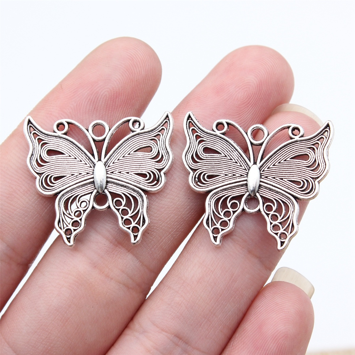 Butterfly Retro Insect Charm P - огляд і ціна Vintage Fashion Jewelry Necklaces